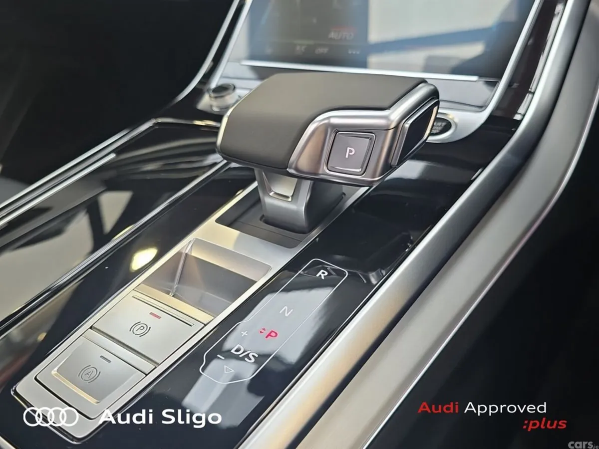 Audi Q7 SUV, Petrol Plug-in Hybrid, 2026, Blue