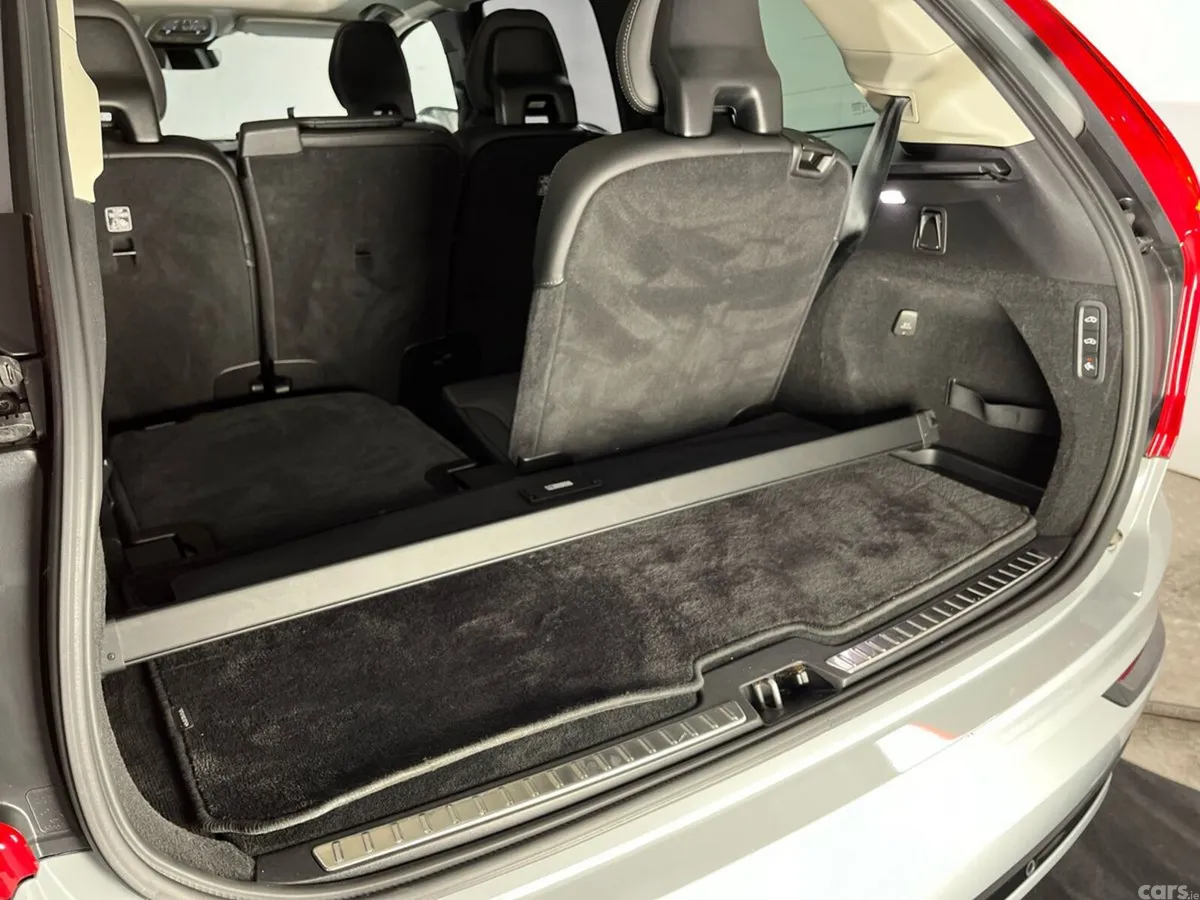 Volvo XC90 SUV, Petrol Hybrid, 2024, Grey