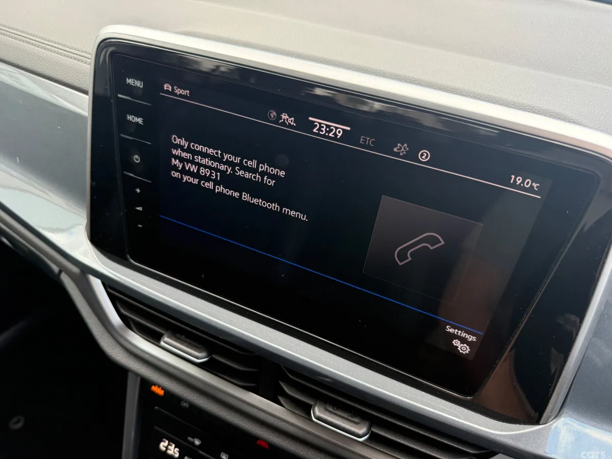 Volkswagen T-Roc SUV, Diesel, 2023, Green
