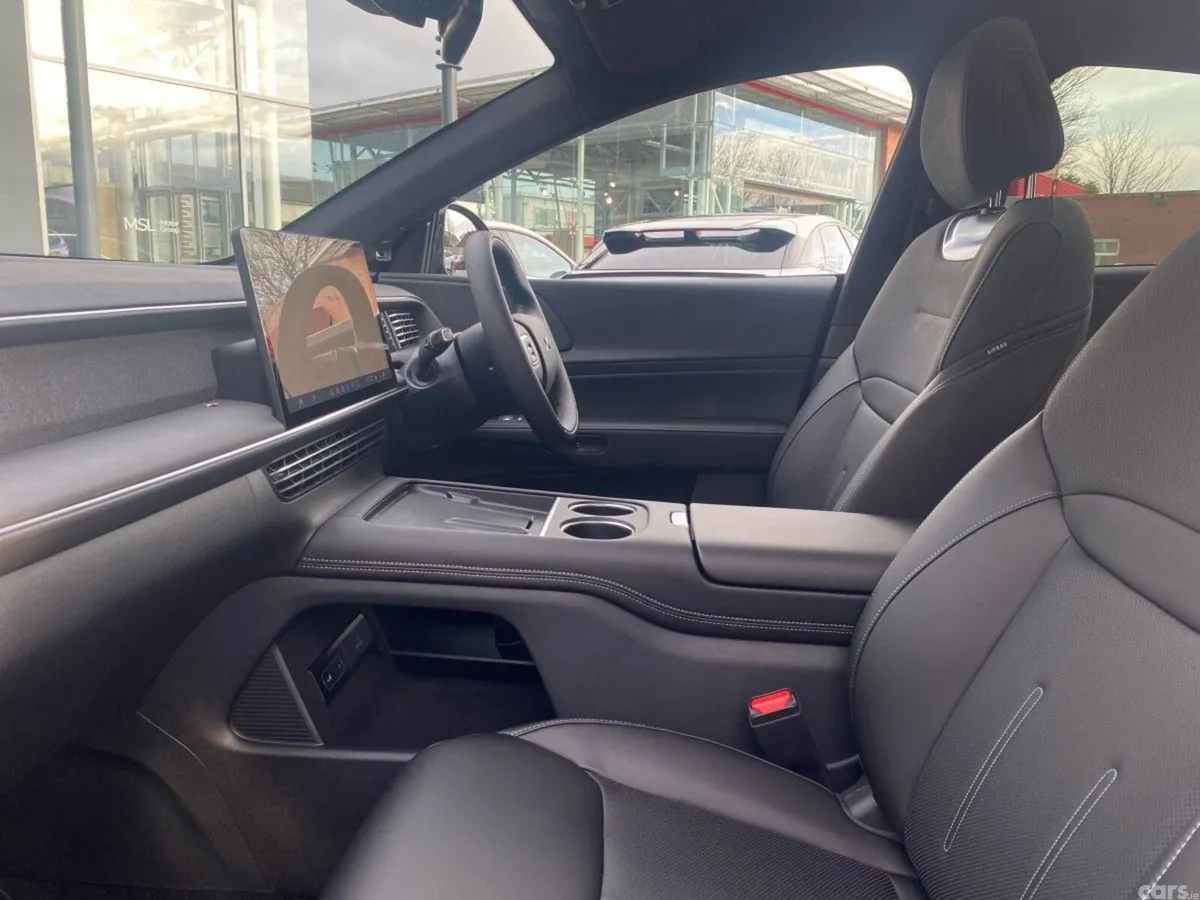 XPeng G6 Hatchback, Electric, 2026, Black