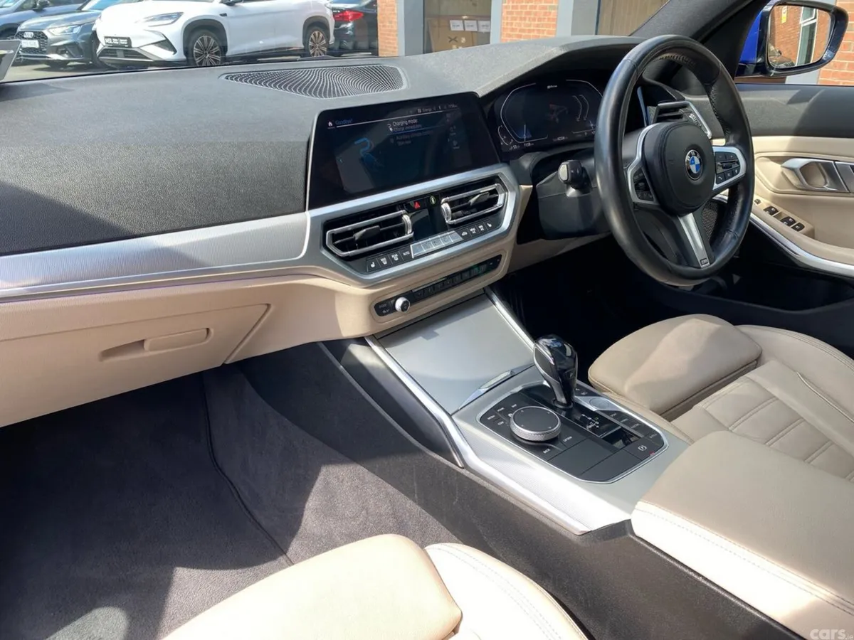 BMW 3-Series Saloon, Petrol Plug-in Hybrid, 2020, Blue