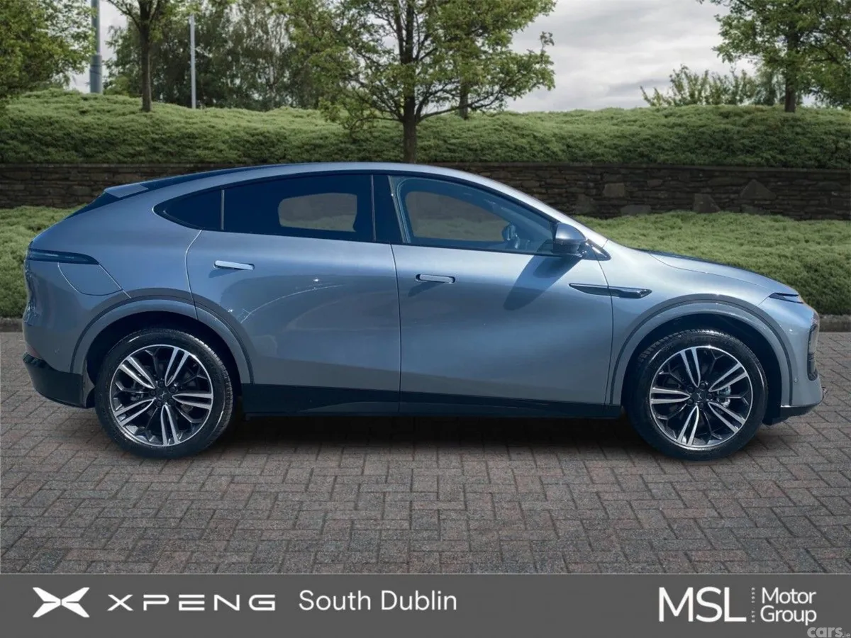XPeng G6 Hatchback, Electric, 2025, Grey