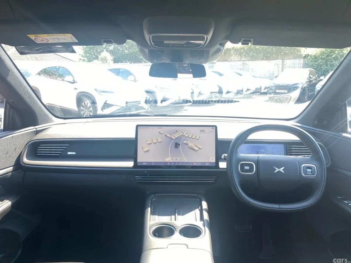 XPeng G6 Hatchback, Electric, 2025, Grey