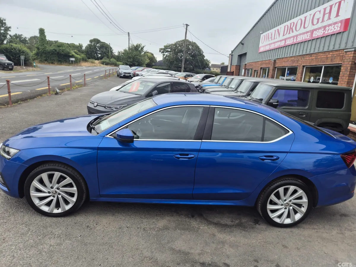 Skoda Octavia Saloon, Diesel, 2022, Blue