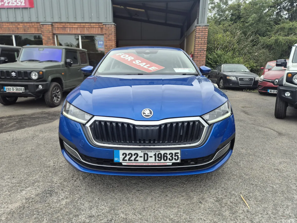 Skoda Octavia Saloon, Diesel, 2022, Blue