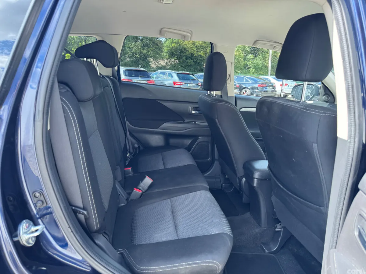 Mitsubishi Outlander SUV, Diesel, 2018, Blue