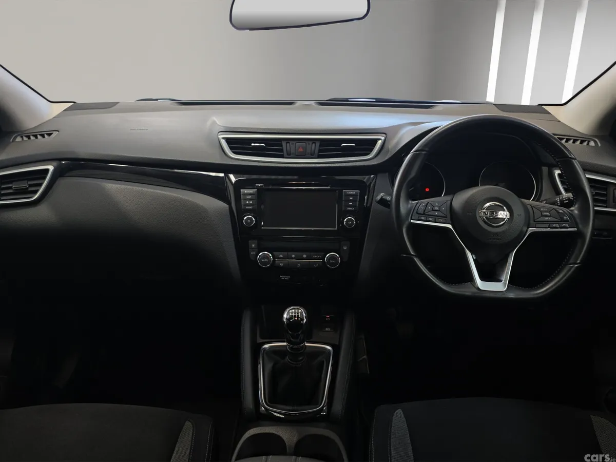 Nissan Qashqai MPV, Petrol, 2020, Grey