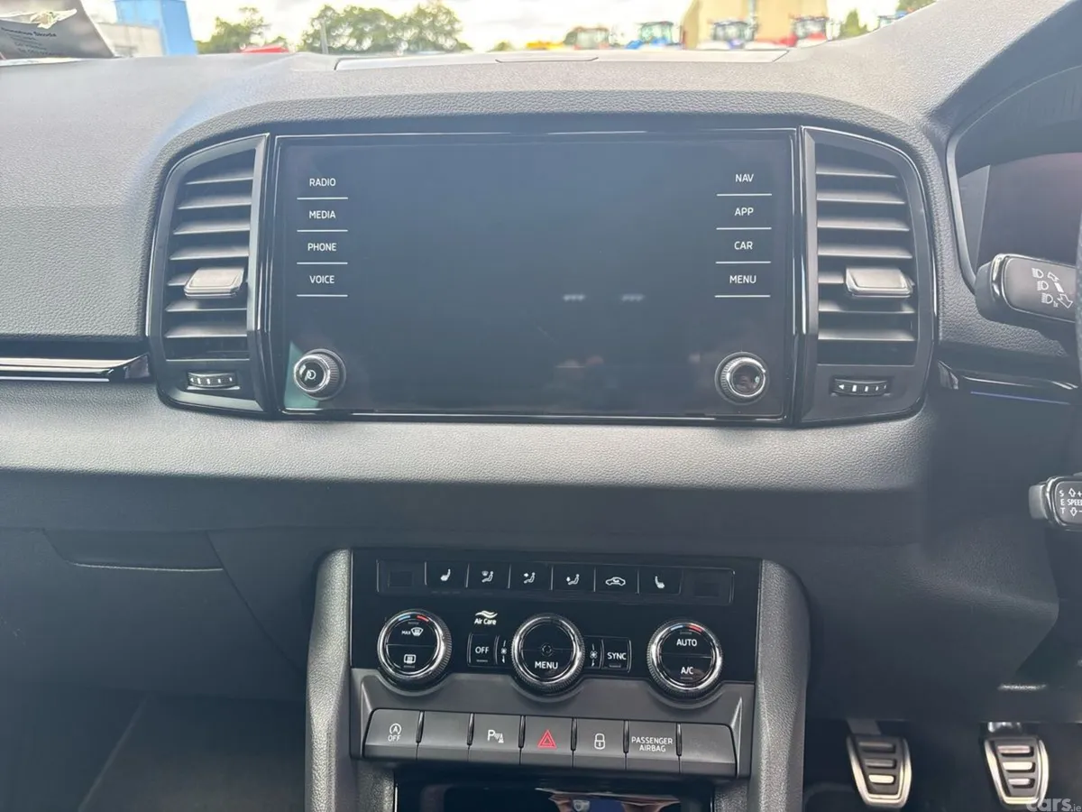 Skoda Karoq Estate, Diesel, 2024, Grey