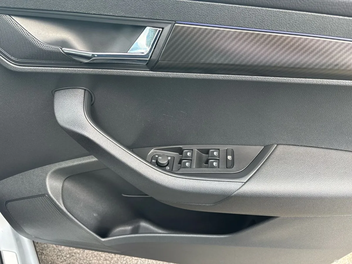 Skoda Karoq Estate, Diesel, 2024, Grey