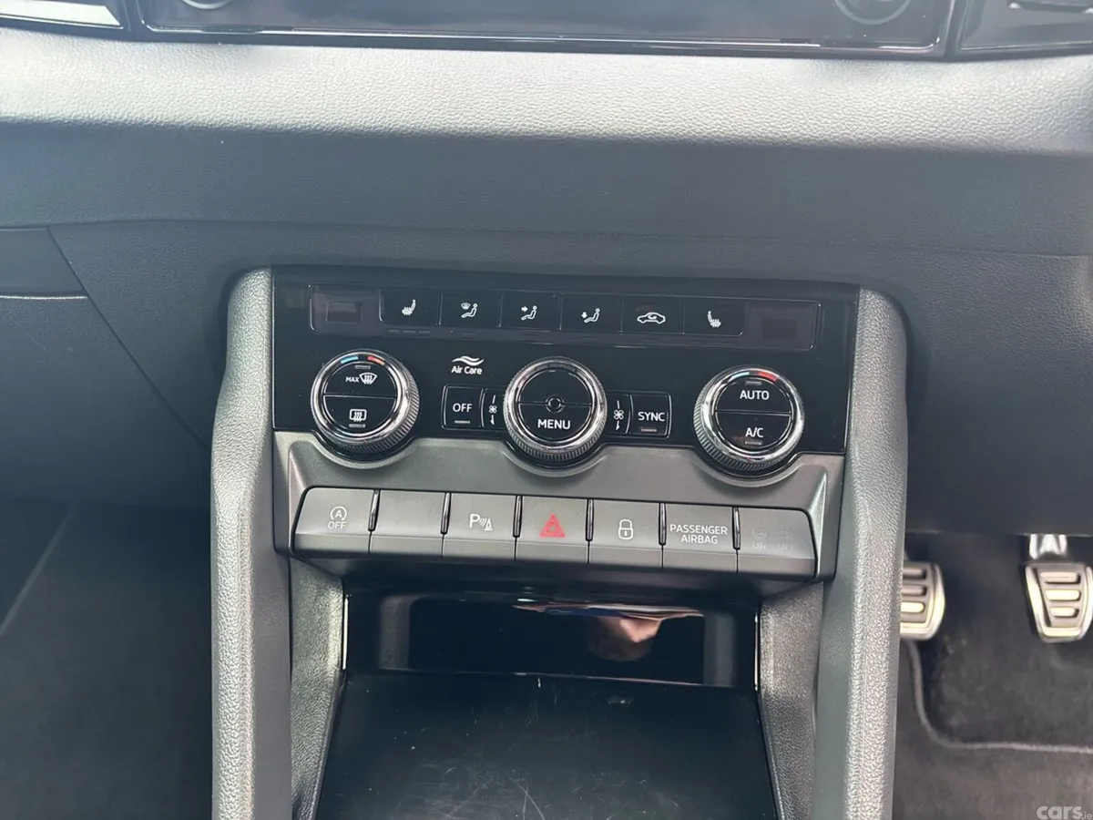 Skoda Karoq Estate, Diesel, 2024, Grey
