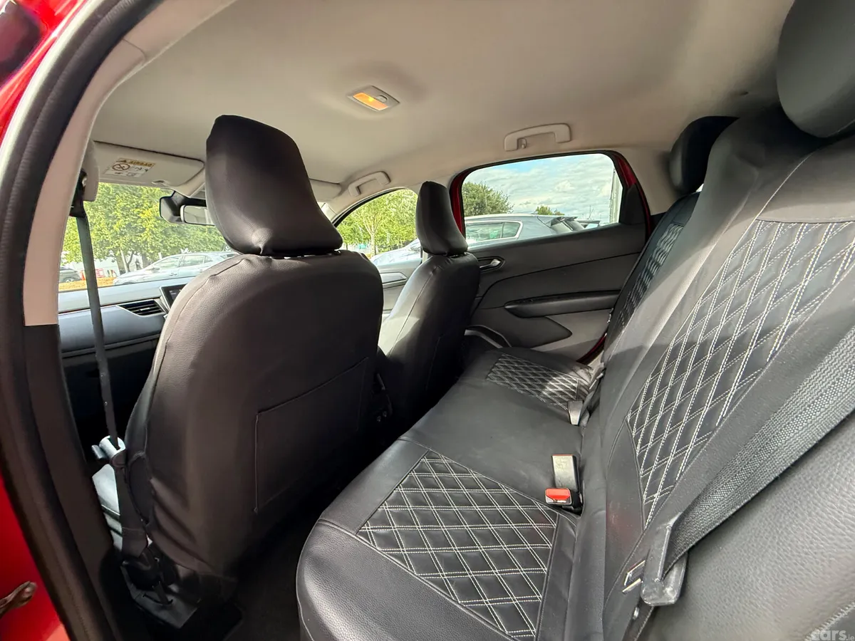 Renault Arkana Hatchback, Petrol, 2022, Red
