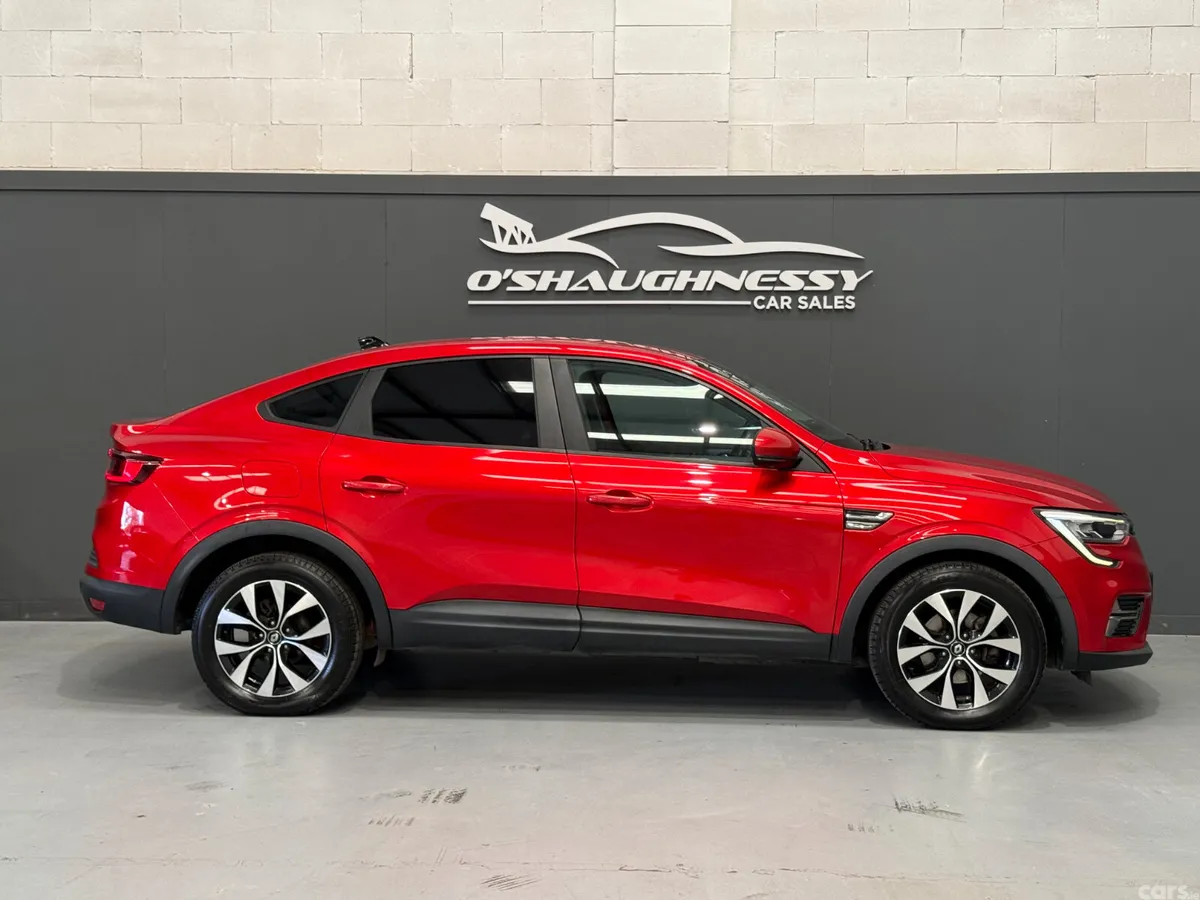 Renault Arkana Hatchback, Petrol, 2022, Red