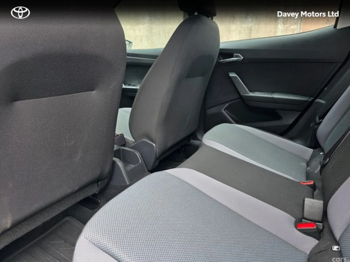 SEAT Arona Hatchback, Petrol, 2020, White