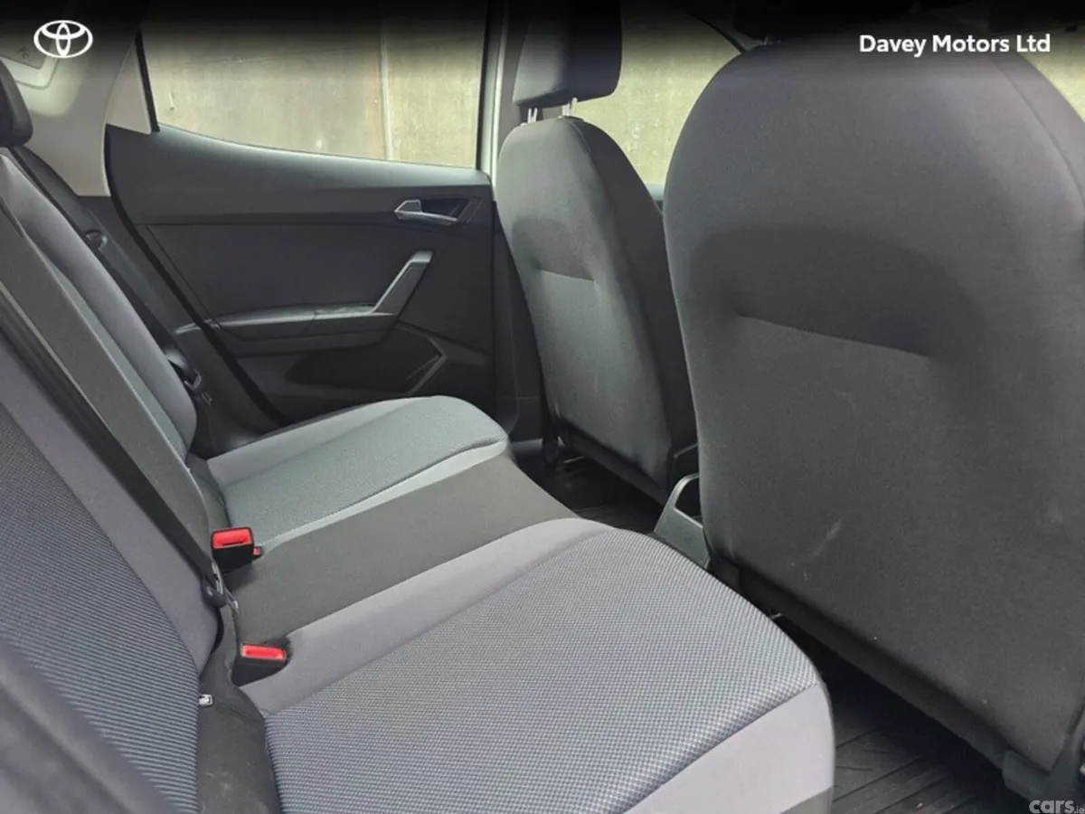 SEAT Arona Hatchback, Petrol, 2020, White