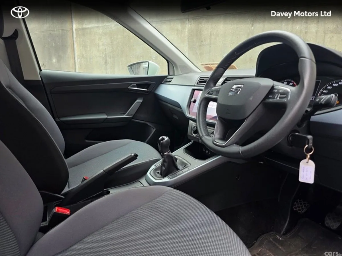 SEAT Arona Hatchback, Petrol, 2020, White