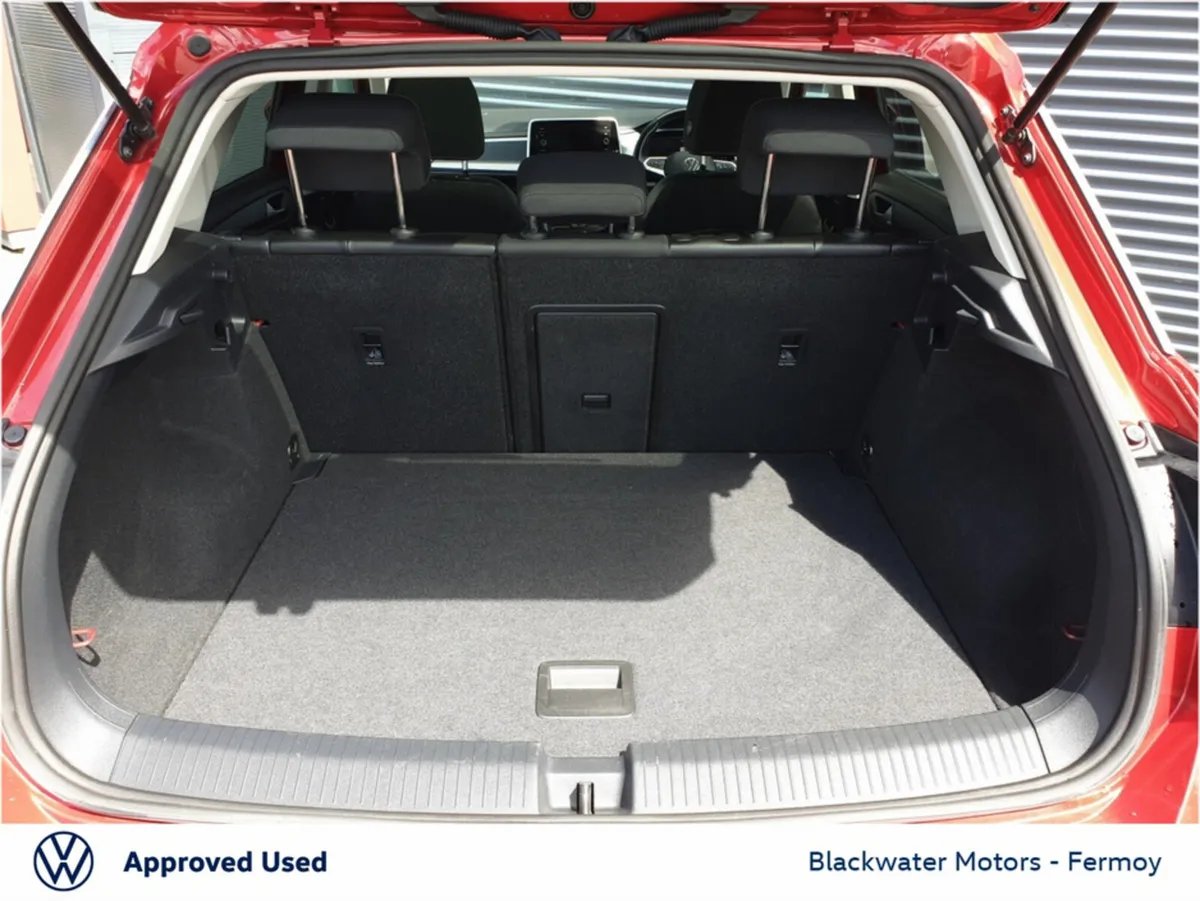 Volkswagen T-Roc SUV, Petrol, 2023, Red