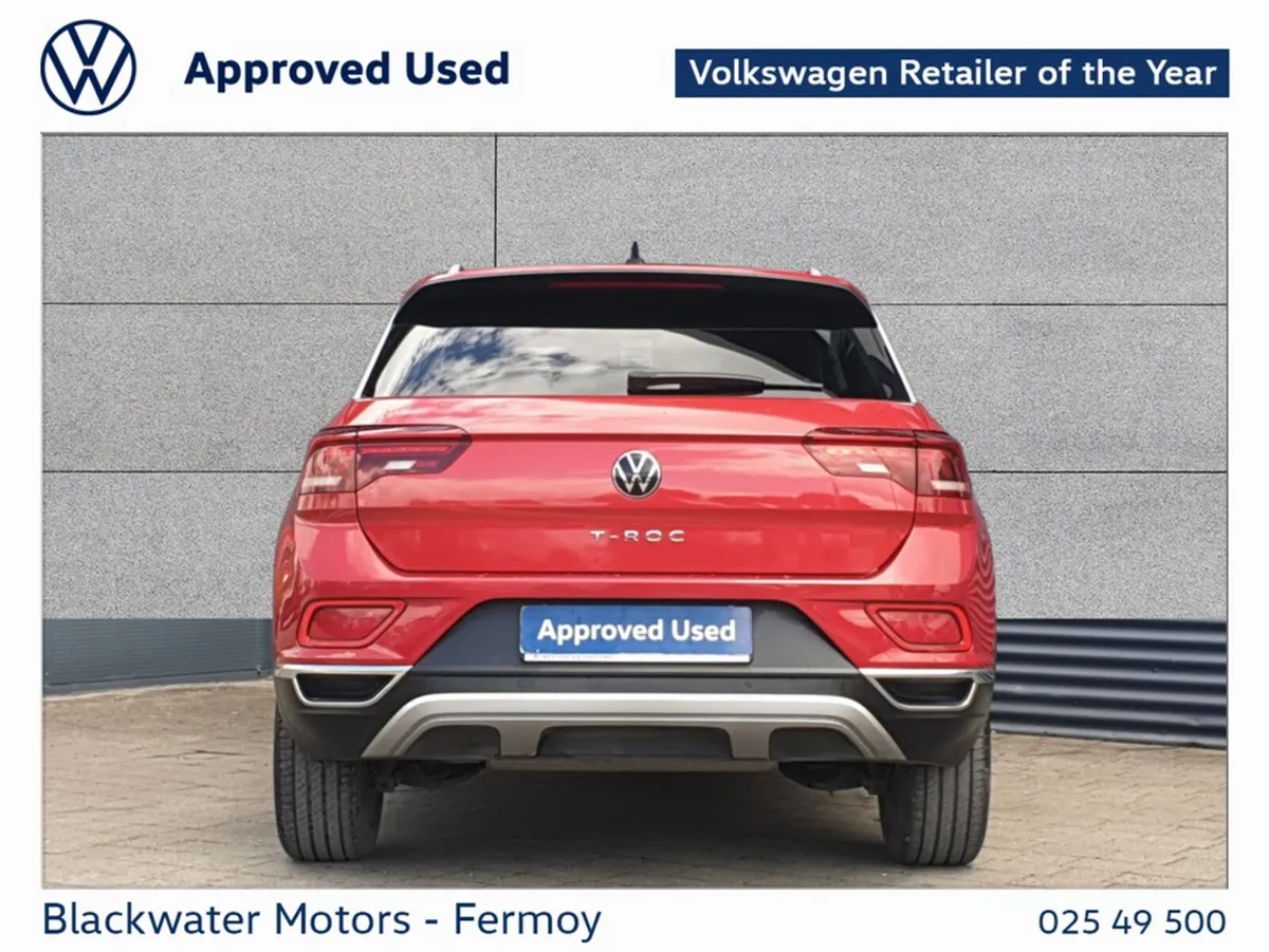 Volkswagen T-Roc SUV, Petrol, 2023, Red