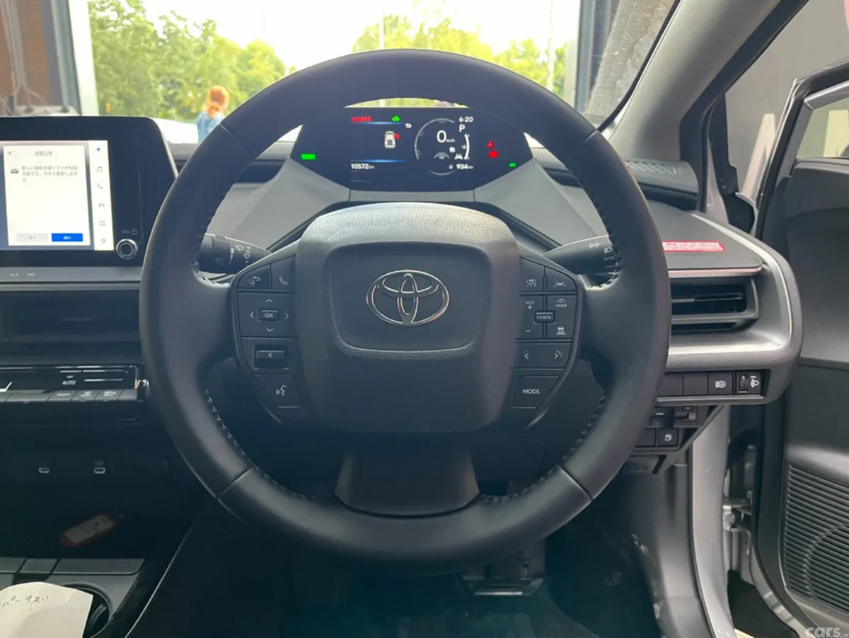 Toyota Prius Estate, Petrol, 2025, Silver