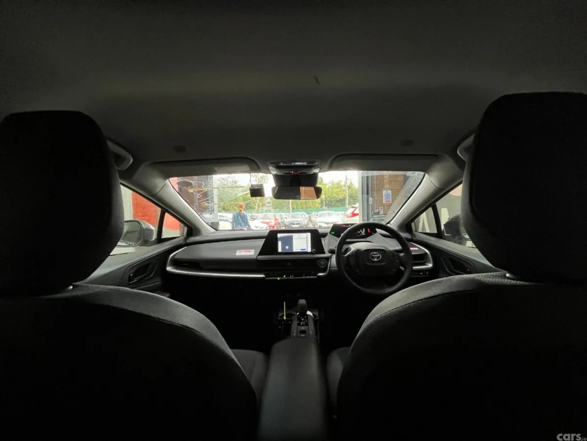 Toyota Prius Estate, Petrol, 2025, Silver