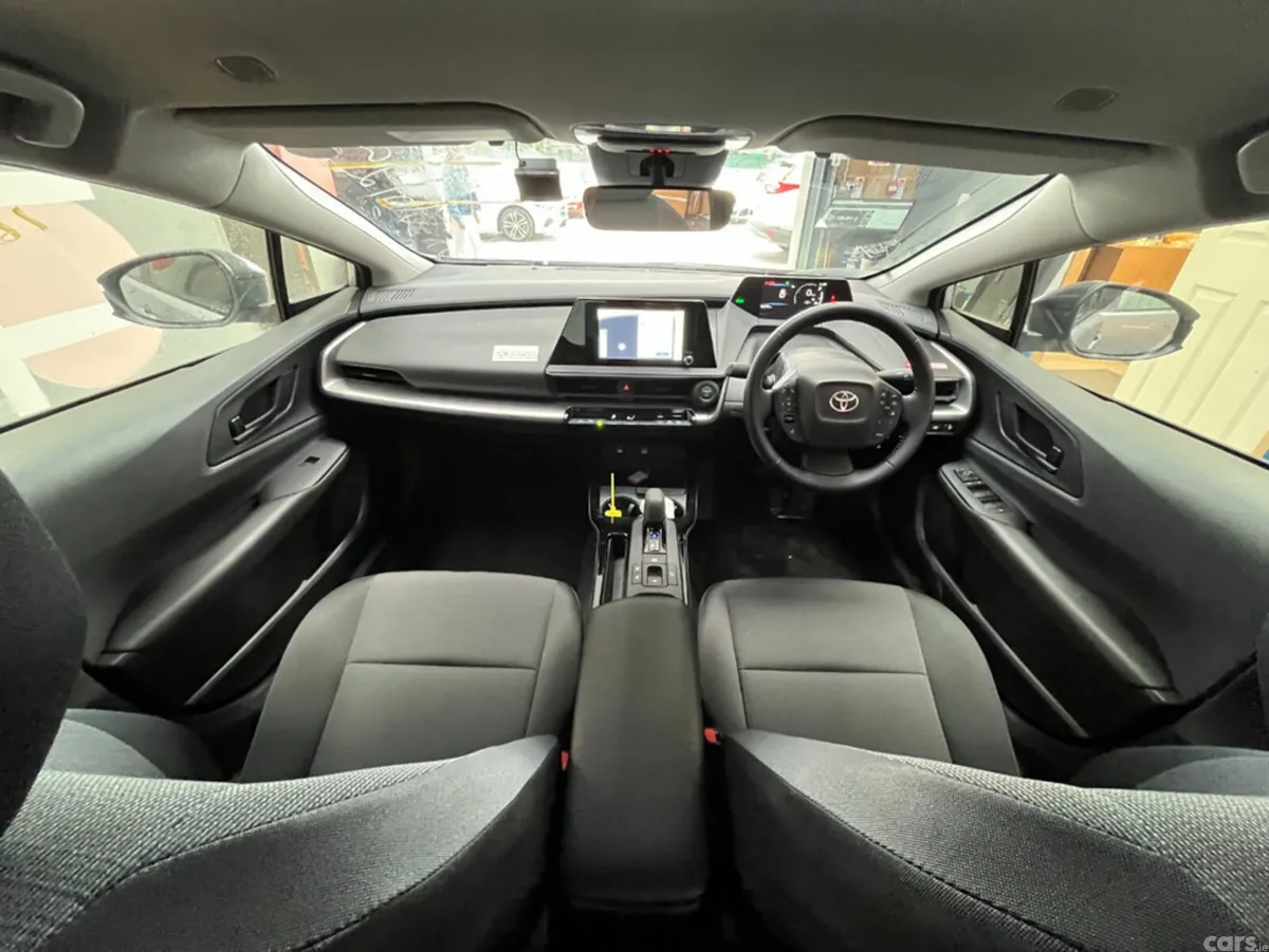 Toyota Prius Estate, Petrol, 2025, Silver