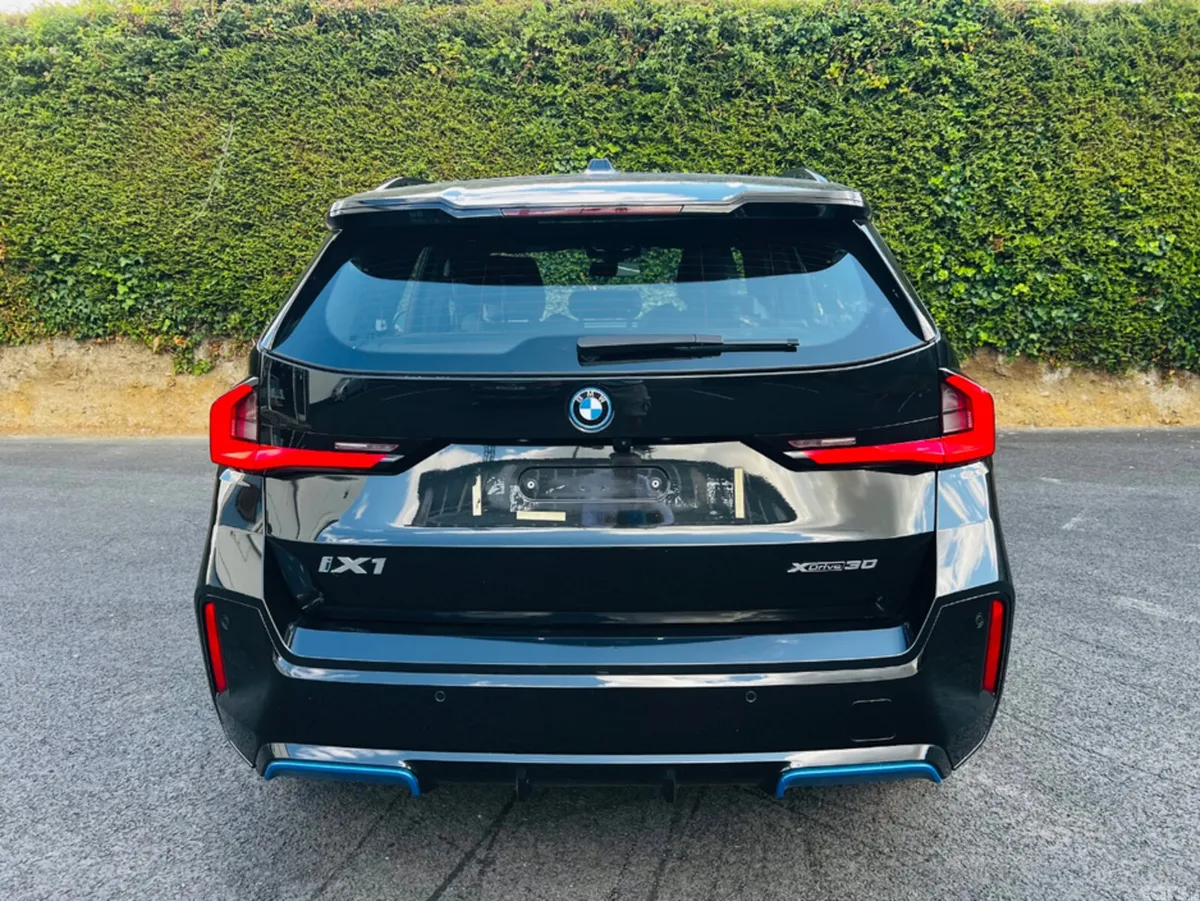 BMW iX1 Estate, Electric, 2023, Black