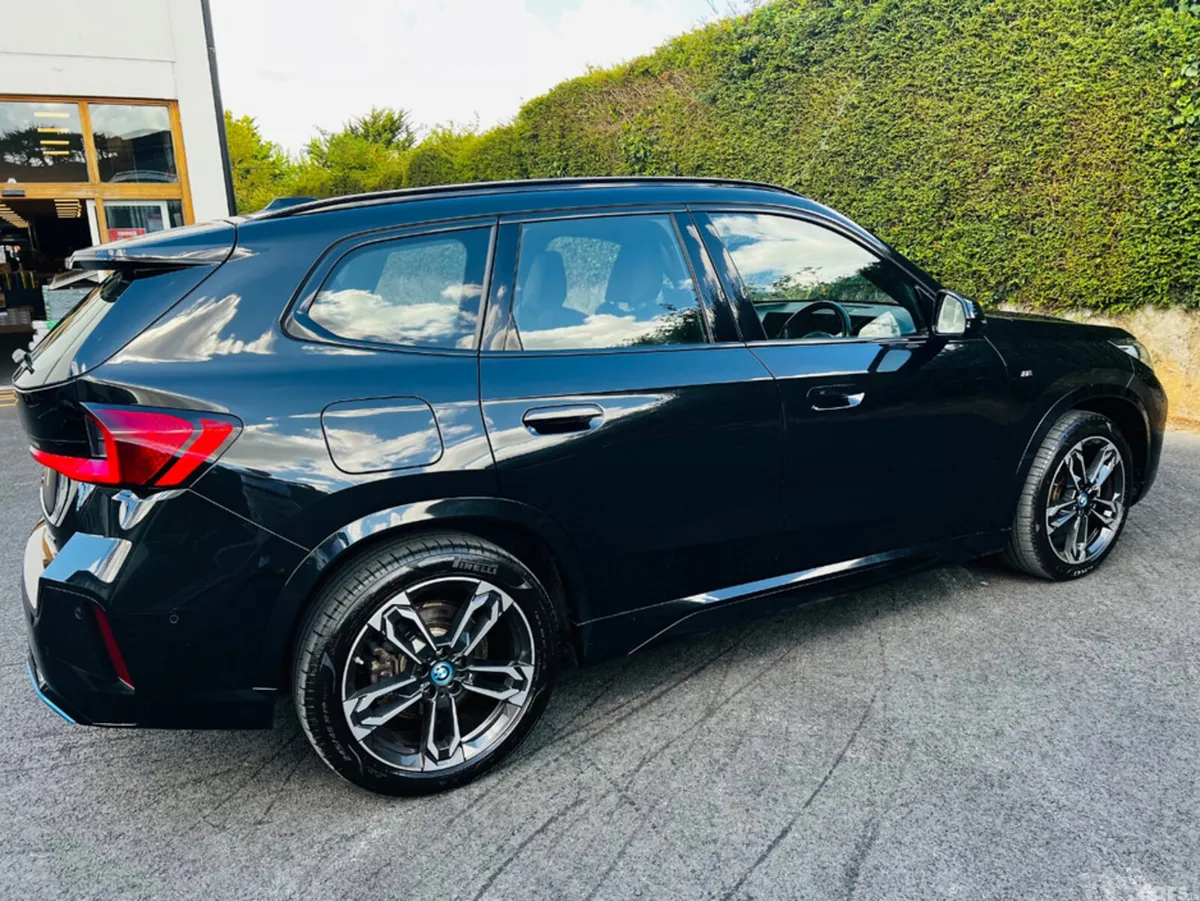 BMW iX1 Estate, Electric, 2023, Black