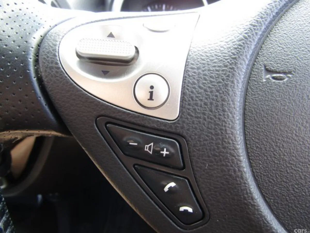 Nissan Juke MPV, Petrol, 2015, White