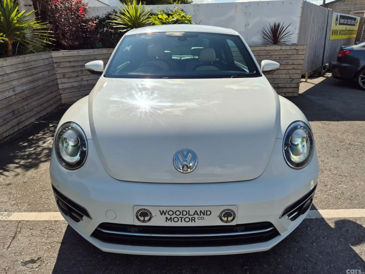 Volkswagen Beetle Hatchback, Petrol, 2018, White
