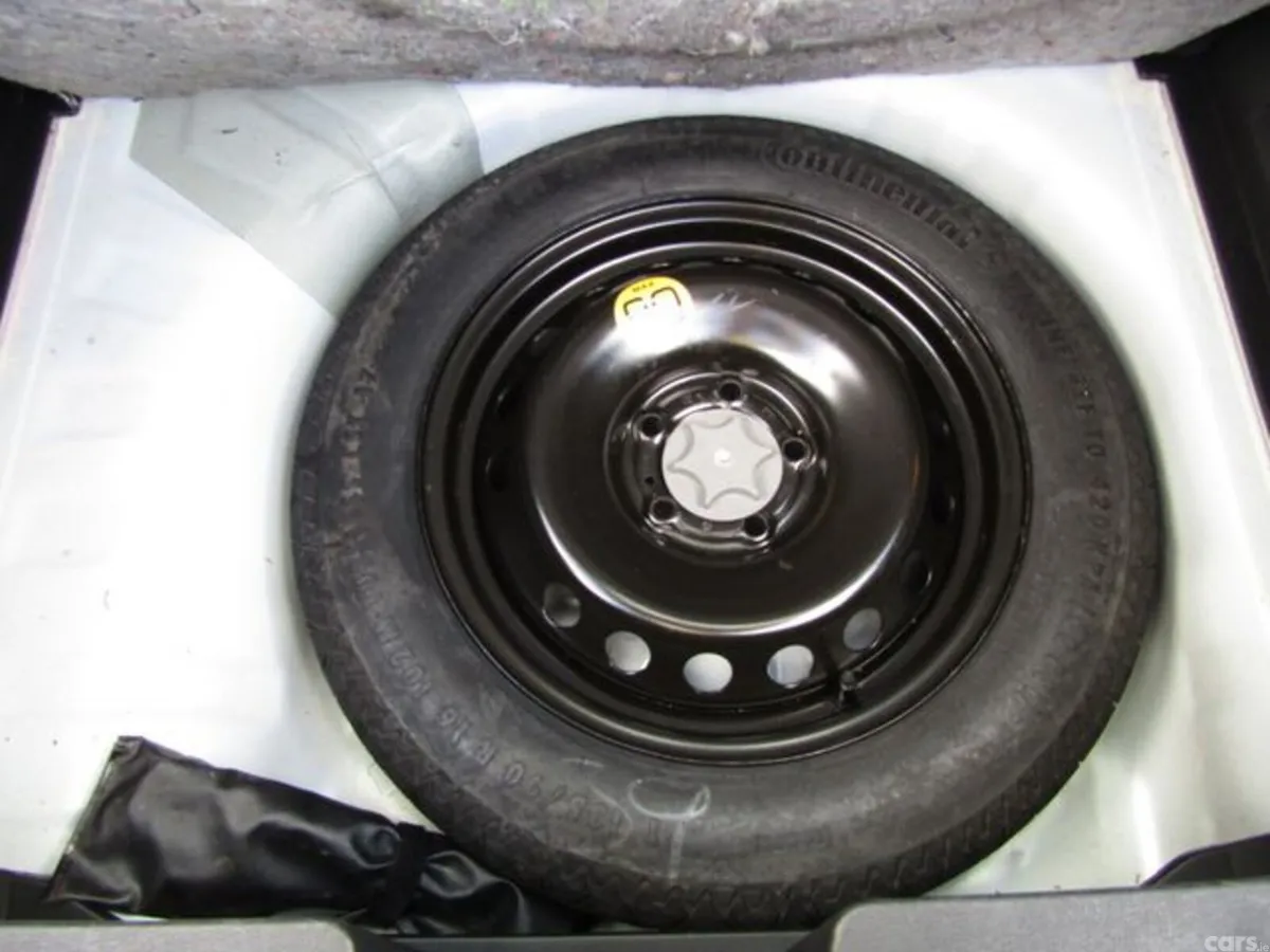 Nissan Juke MPV, Petrol, 2015, White