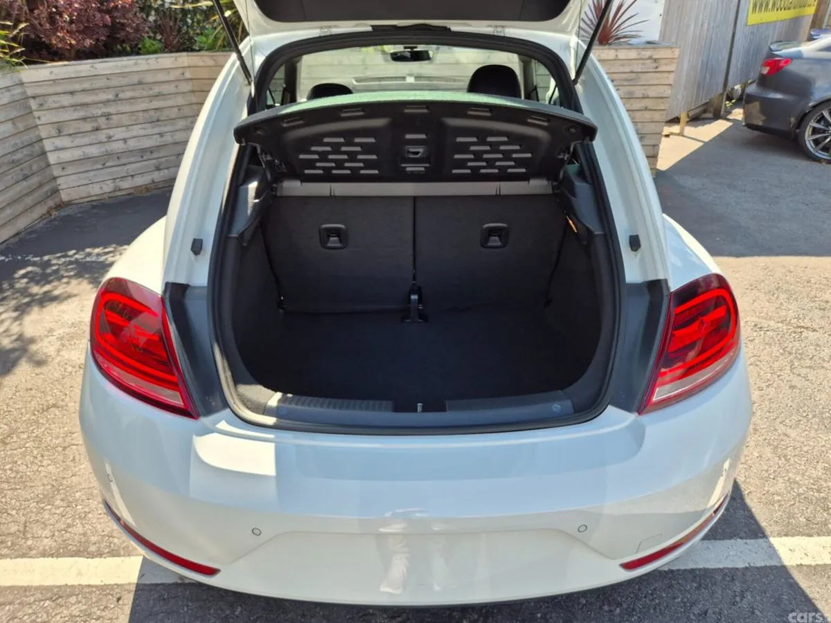 Volkswagen Beetle Hatchback, Petrol, 2018, White