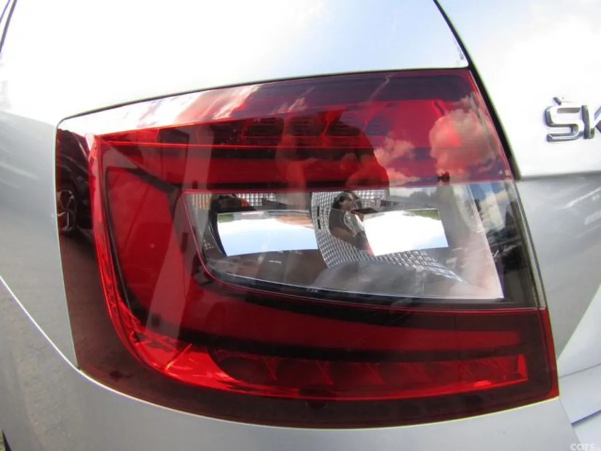 Skoda Octavia Saloon, Diesel, 2020, Grey