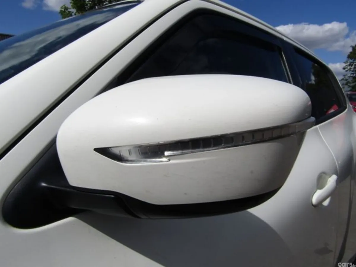 Nissan Juke MPV, Petrol, 2015, White
