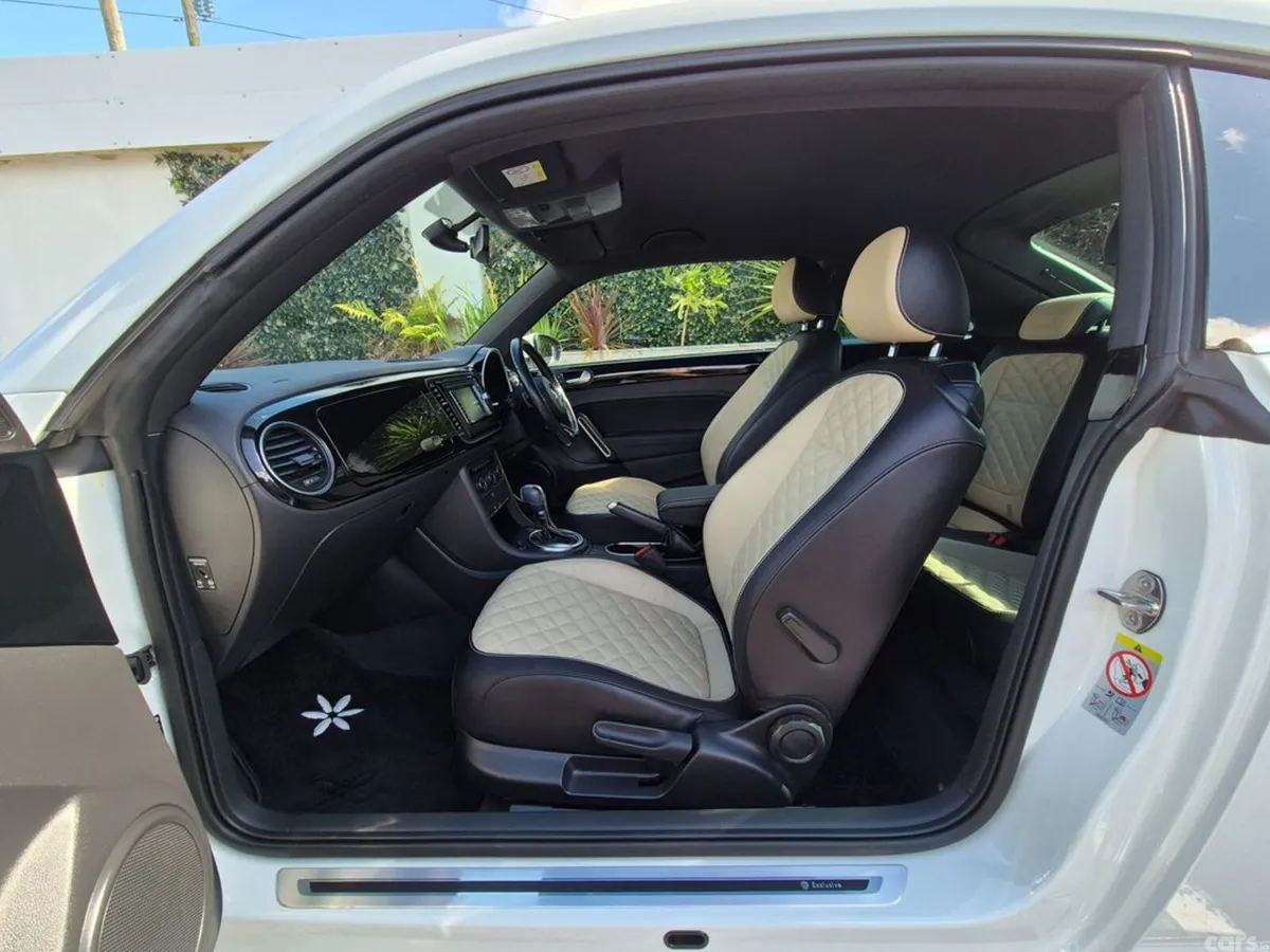 Volkswagen Beetle Hatchback, Petrol, 2018, White
