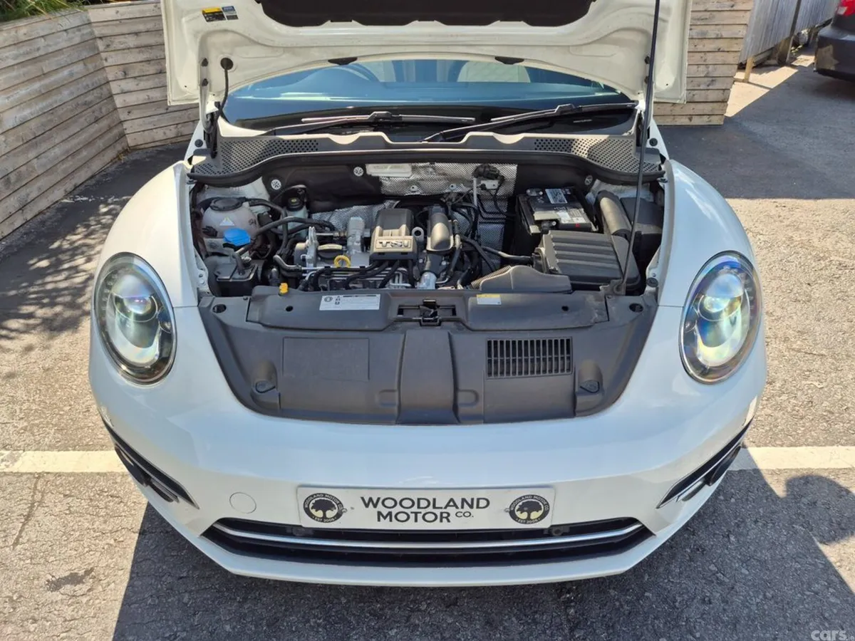 Volkswagen Beetle Hatchback, Petrol, 2018, White