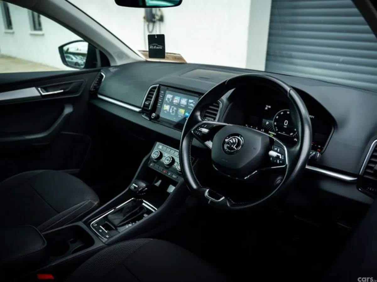Skoda Karoq SUV, Diesel, 2023, Grey