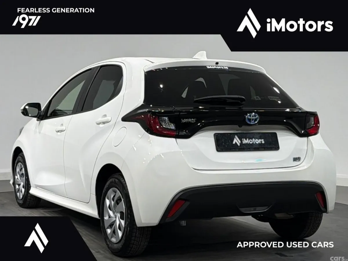 Toyota Yaris Hatchback, Petrol Hybrid, 2023, White