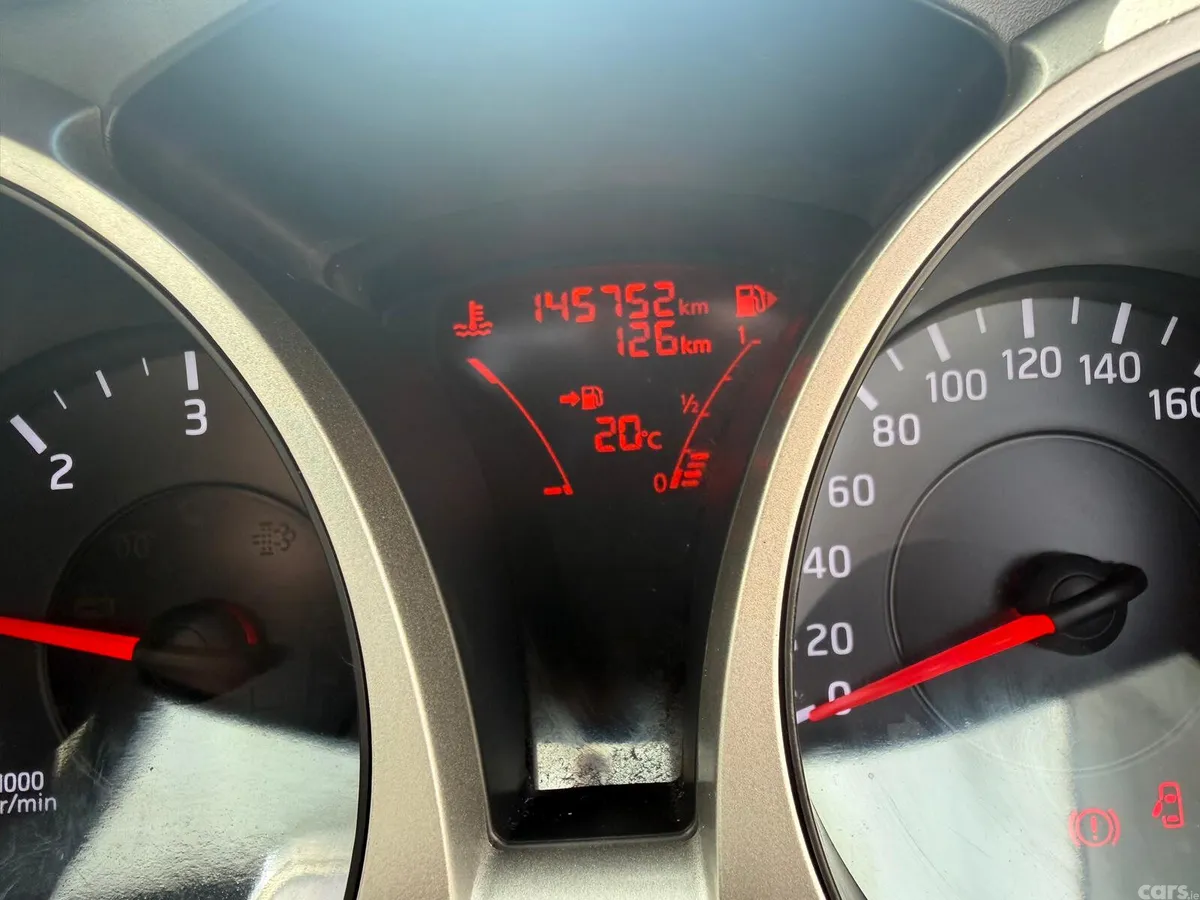 Nissan Juke SUV, Diesel, 2013, Grey