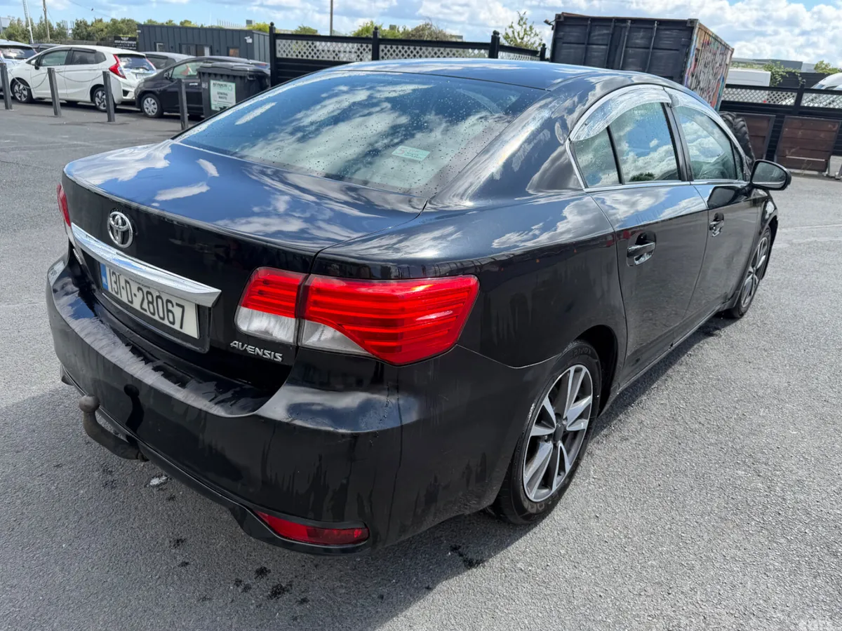 Toyota Avensis Saloon, Diesel, 2013, Black