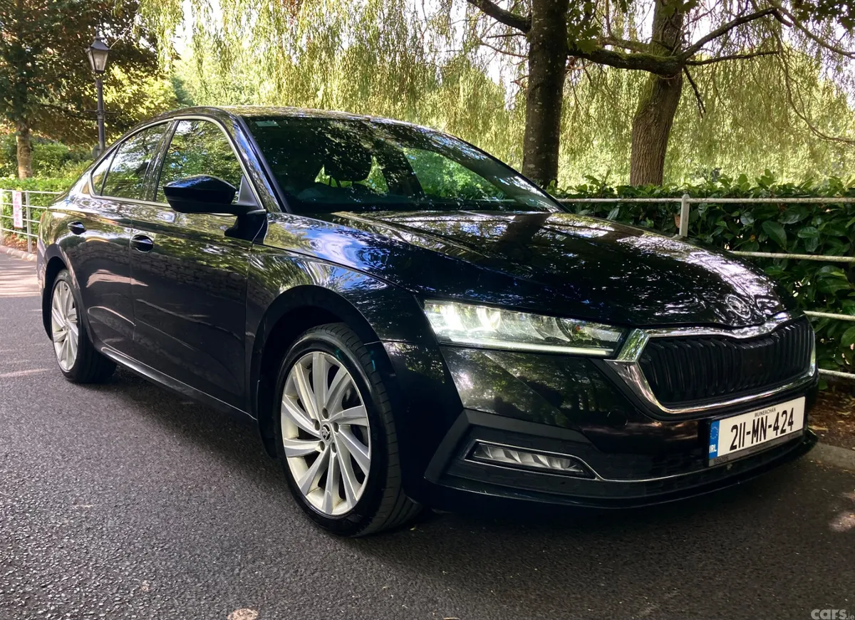 Skoda Octavia Saloon, Diesel, 2021, Black