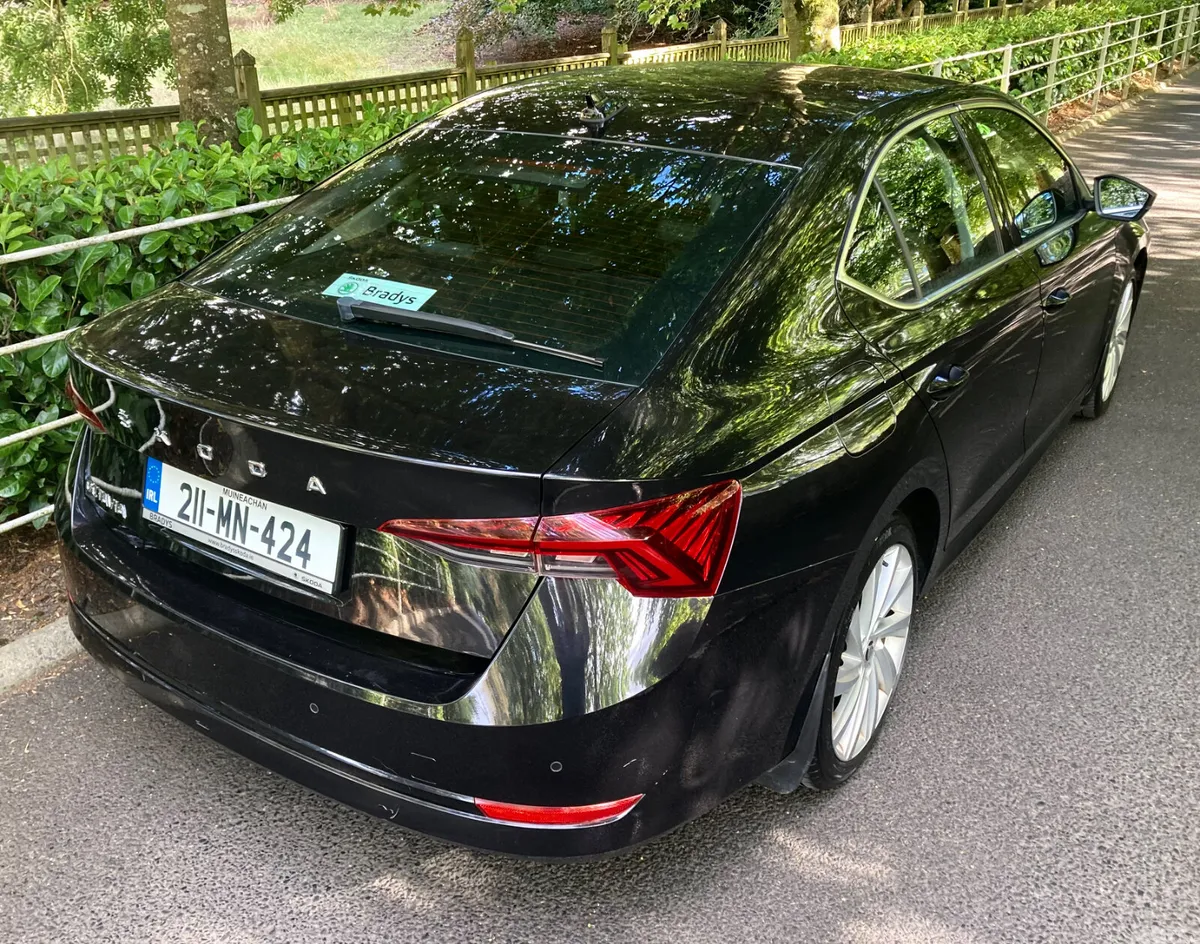Skoda Octavia Saloon, Diesel, 2021, Black