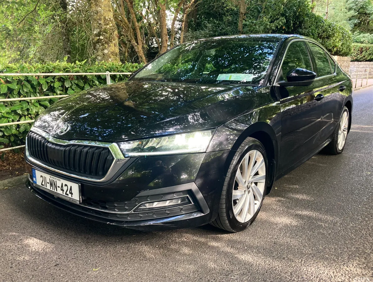 Skoda Octavia Saloon, Diesel, 2021, Black