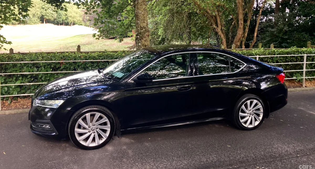 Skoda Octavia Saloon, Diesel, 2021, Black