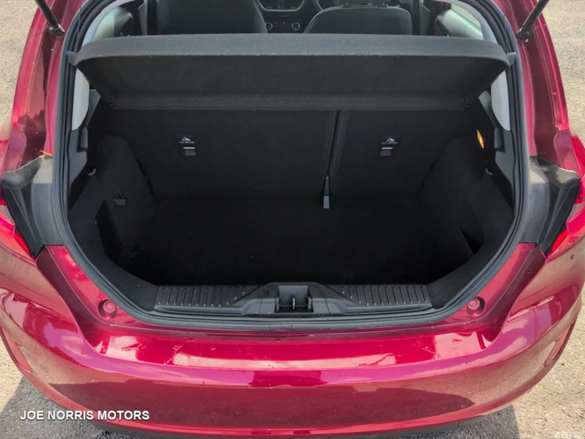Ford Fiesta Hatchback, Petrol, 2019, Red