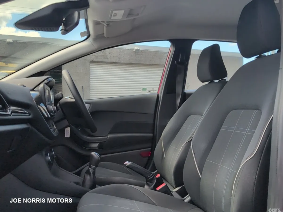 Ford Fiesta Hatchback, Petrol, 2019, Red