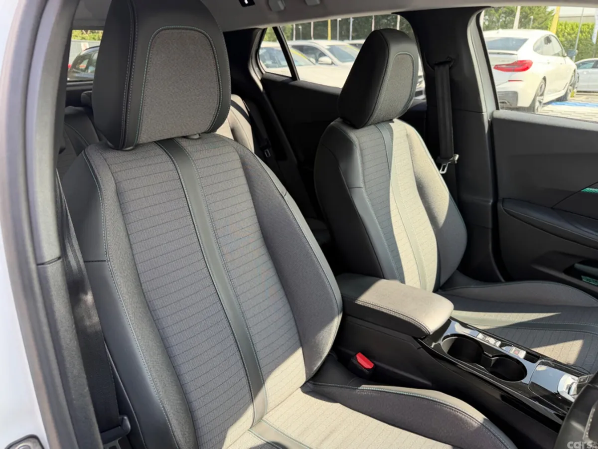 Peugeot 2008 SUV, Petrol, 2021, White