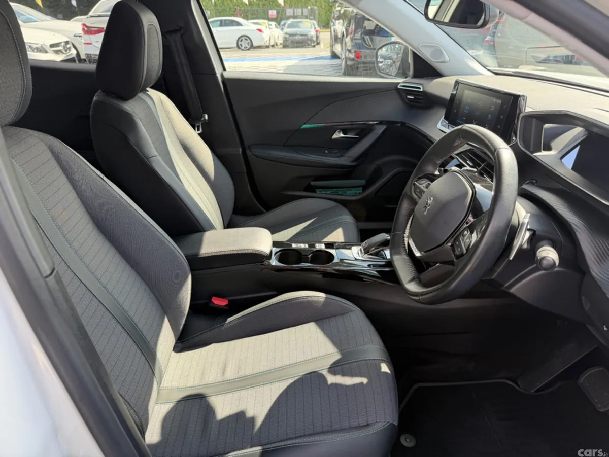 Peugeot 2008 SUV, Petrol, 2021, White
