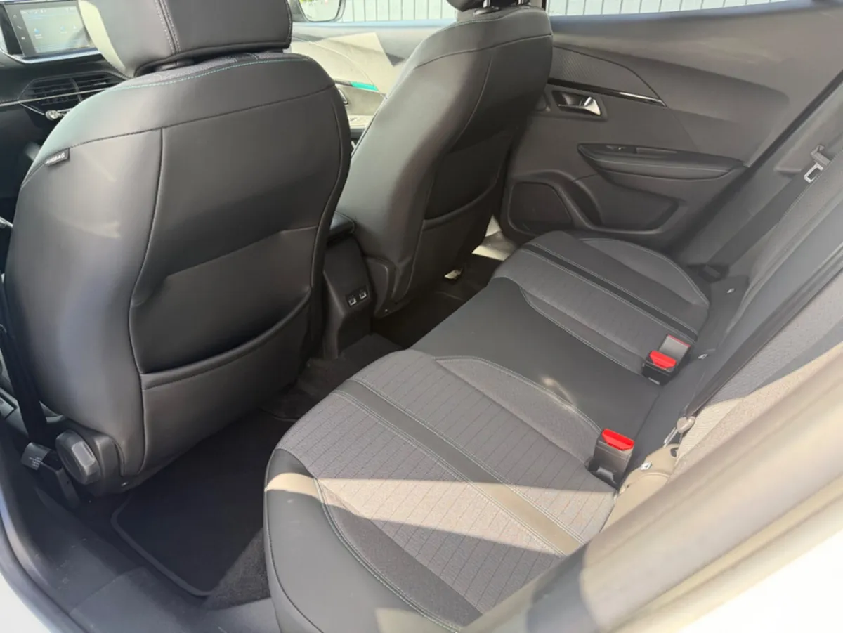 Peugeot 2008 SUV, Petrol, 2021, White