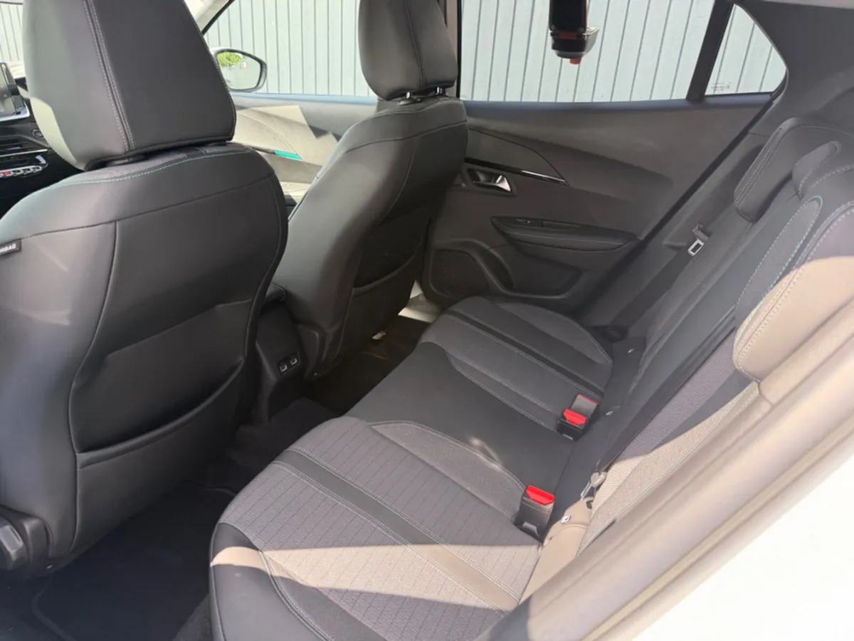Peugeot 2008 SUV, Petrol, 2021, White