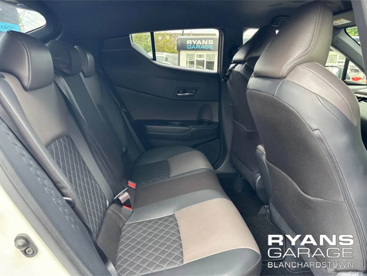 Toyota C-HR Hatchback, Petrol Hybrid, 2020, White