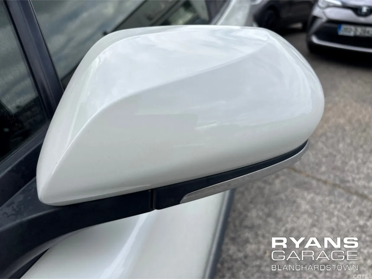 Toyota C-HR Hatchback, Petrol Hybrid, 2020, White